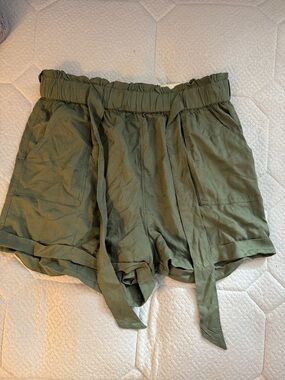 SO Olive Green High-Waist Paperbag Shorts with Tie
